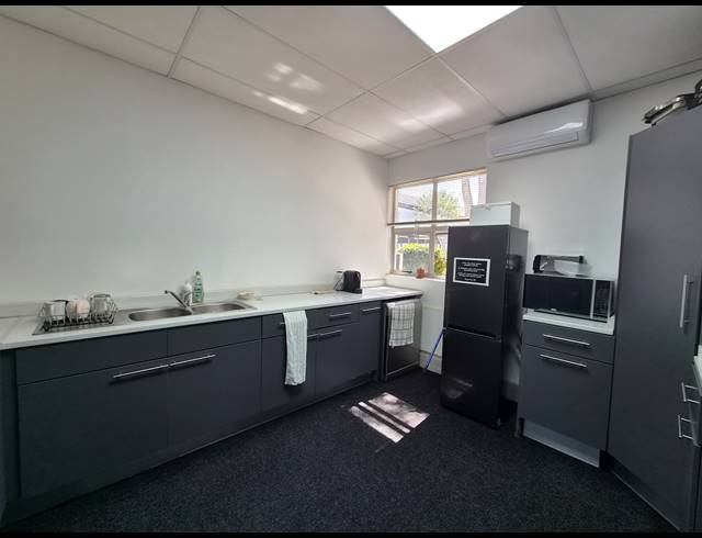 334M² OFFICE TO LET IN HALFWAY GARDENS